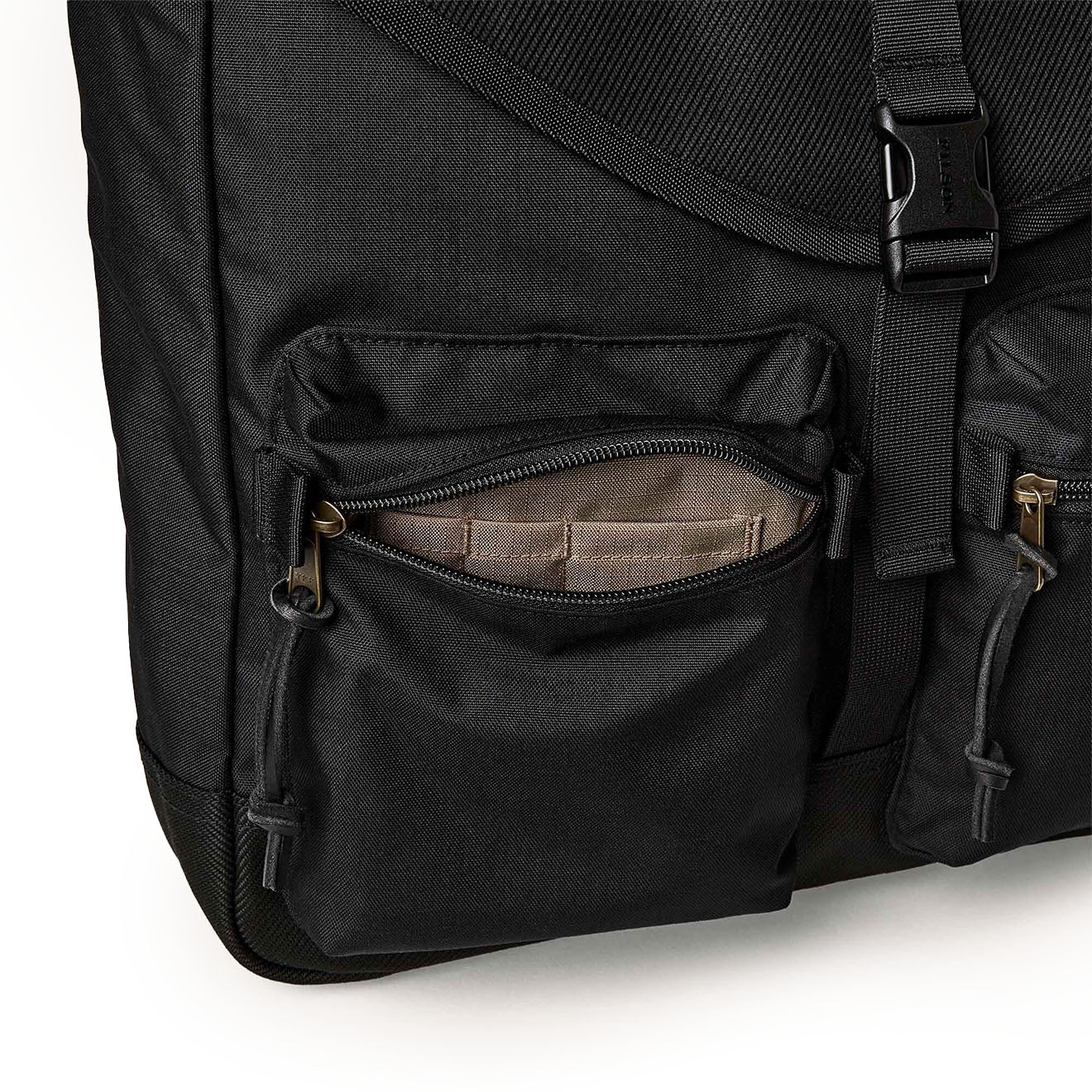 Filson Surveyor Messenger Bag Black - The Sporting Lodge