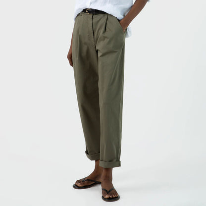 Sunspel Womens Pleated Chino Pale Khaki - The Sporting Lodge